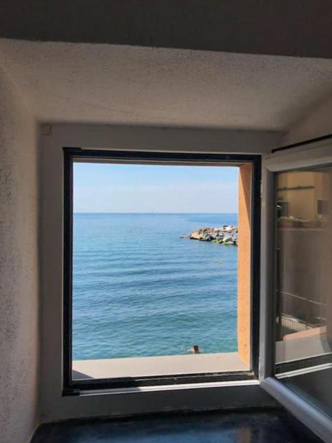 Casa Sulla Spiaggia Di Boccadasse Genoa Exterior photo