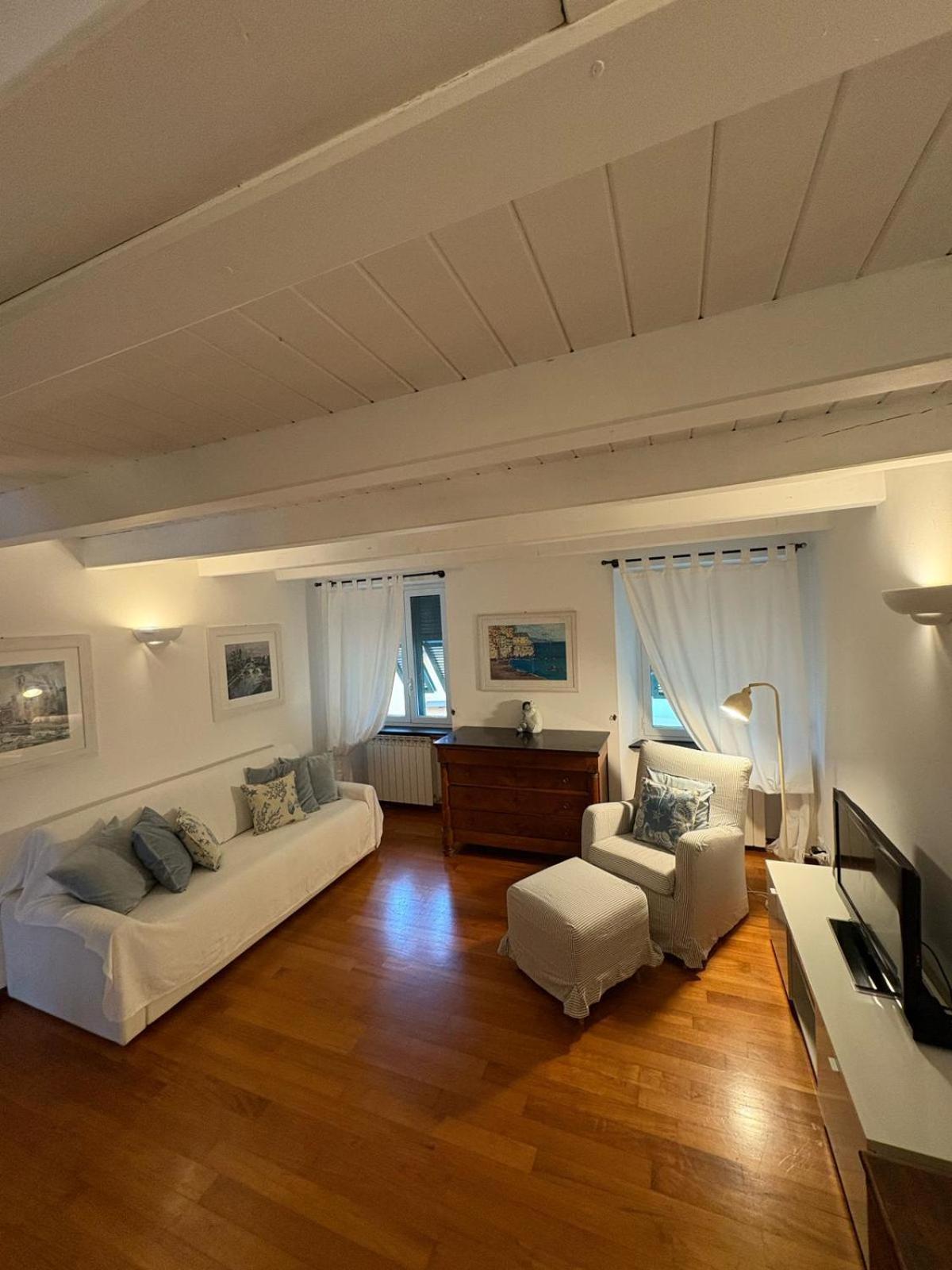 Casa Sulla Spiaggia Di Boccadasse Genoa Exterior photo