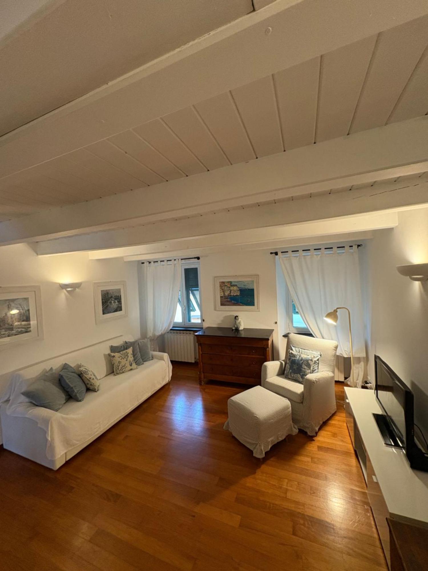 Casa Sulla Spiaggia Di Boccadasse Genoa Exterior photo